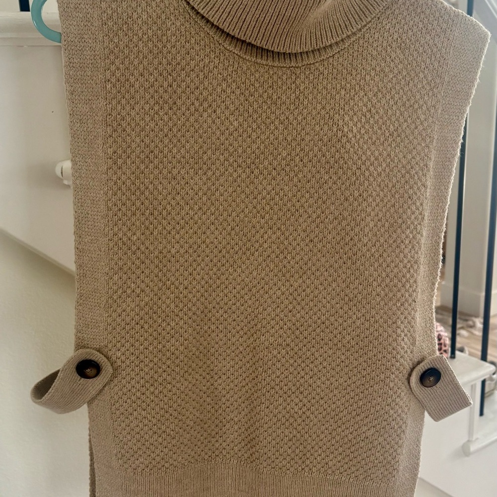 Cream knitted open vest